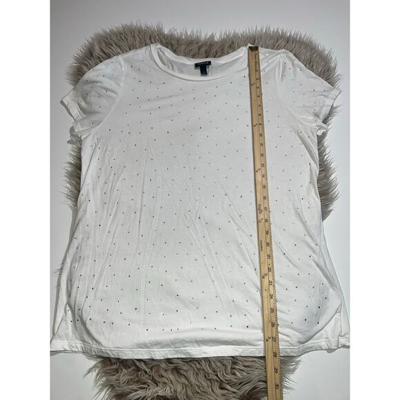 Torrid women’s white tee - Picture 7 of 12